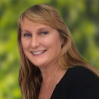 Kirsten Puskar, Registered Dietitian Nutritionist